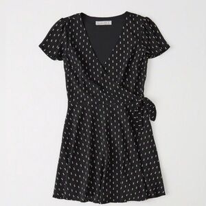 EUC Abercrombie & Fitch Black w Polka Dots Faux Wrap Dress Mini Dress